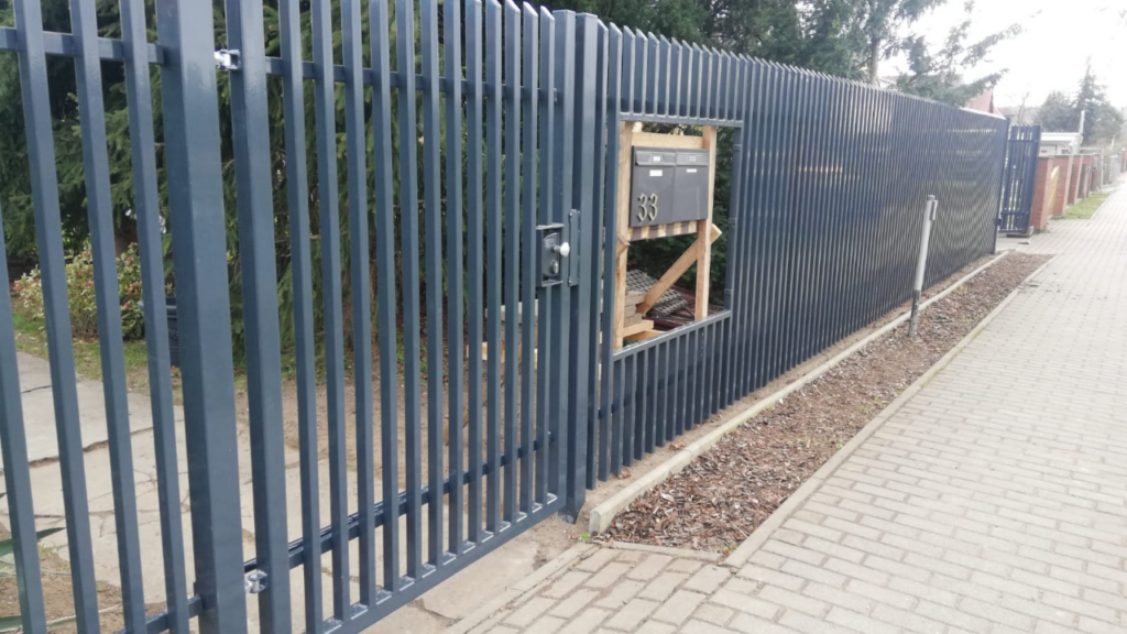 Woren Zaun - tło(4)